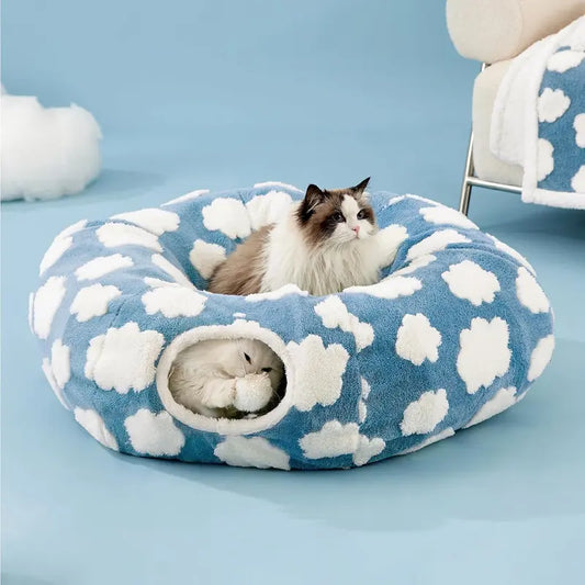 A warm, comfortable and cute cat donut tunnel with washable round pads