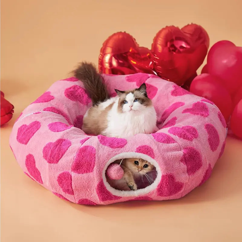 A warm, comfortable and cute cat donut tunnel with washable round pads